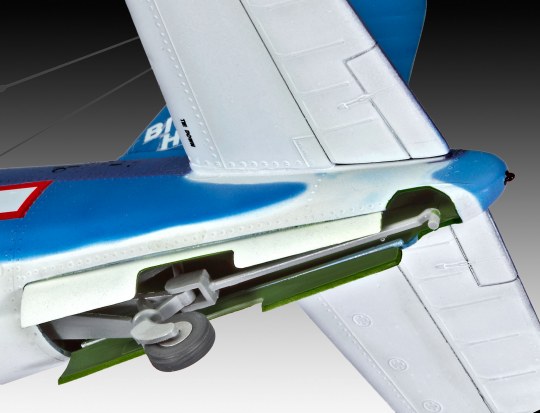 Revell - Vought F4U-1A Corsair 1:35 Scale