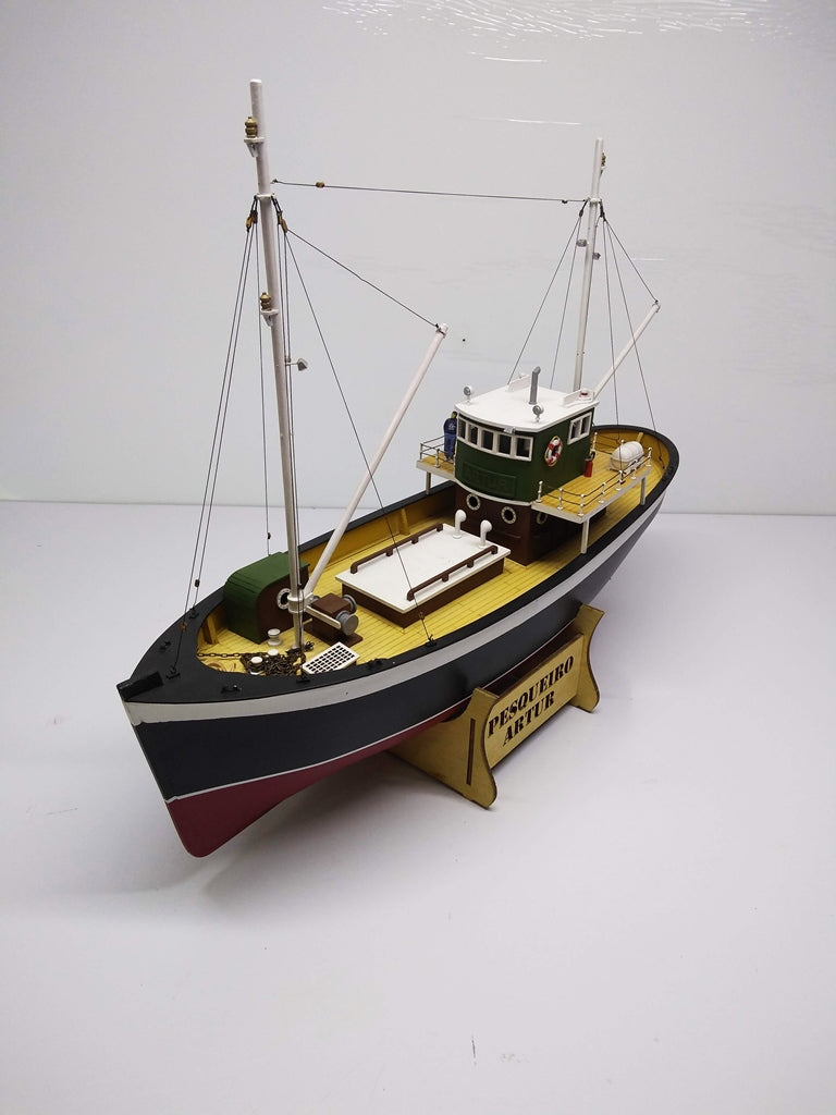 Nauticurso Artur Brazilian Fisherman 1:32 + RC Combo Set