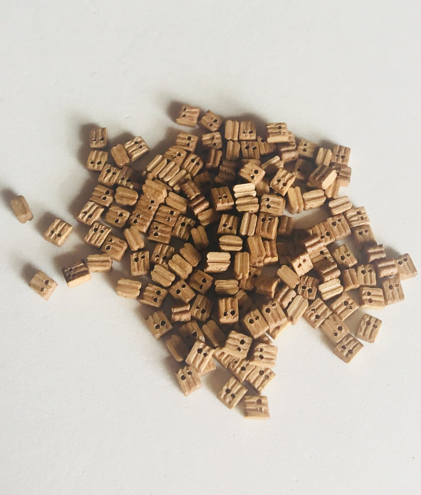 Model Expo - 1/8" (3mm) Walnut Double Sheave Block 150 pcs