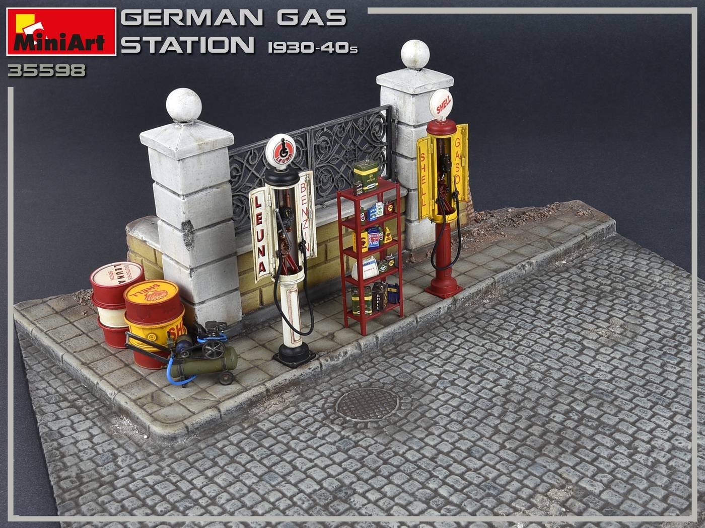 Mini Art - German Gas Station 1930-40's 1:35