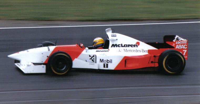 Tameo - TMK194 McLaren MP4/10 Mercedes - 1995 - White Metal Car Kit - Scale 1:43, Made in Italy