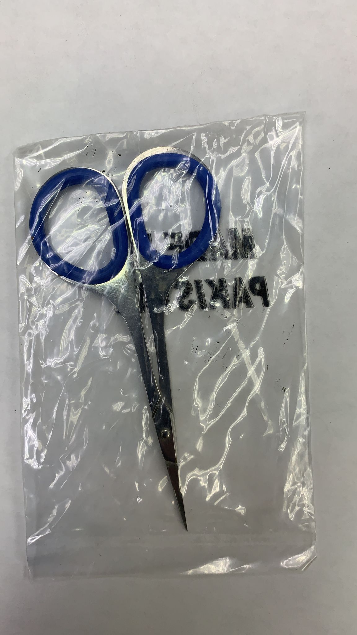 3.5" Fine Curved Tip Scissor Plastic Handle