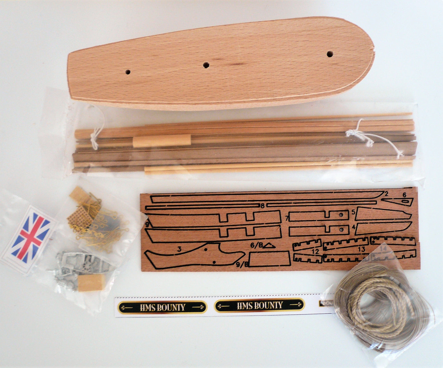 Corel - SM104 HMS Bounty - Solid Carved Wood Hull Kit - Scale 1:130 - Length 13-1/4"