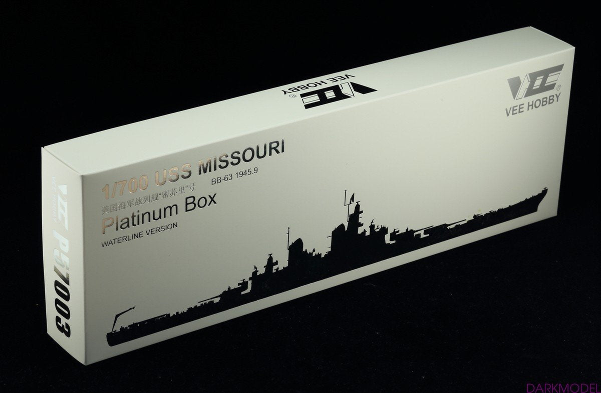 Vee Hobby - Platinum USS Missouri BB-63 1945 1:700
