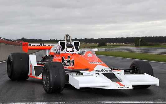 Tameo - McLaren MP26 Ford 1977 White Metal Car Kit Scale 1:43