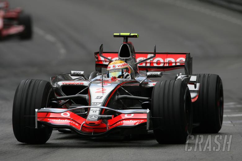 Tameo - SLK052 McLaren MP4/22 Mercedes - 2007 - White Metal Car Kit - Scale 1:43, Made in Italy