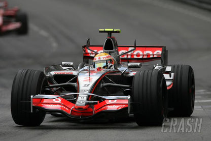 Tameo - SLK052 McLaren MP4/22 Mercedes - 2007 - White Metal Car Kit - Scale 1:43, Made in Italy