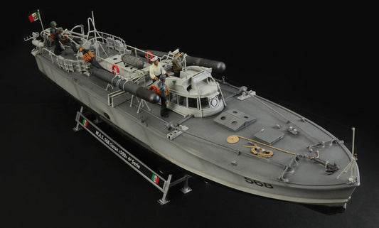Italeri - #5626 M.A.S 568 4a Serie with Crew 1:35 Scale