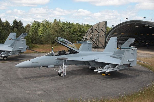 Revell - F/A-18F Super Hornet 1:32 Scale