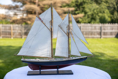 Model Shipways BLUENOSE CANADIAN SCHOONER 1:64 SCALE