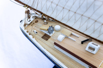 Model Shipways BLUENOSE CANADIAN SCHOONER 1:64 SCALE
