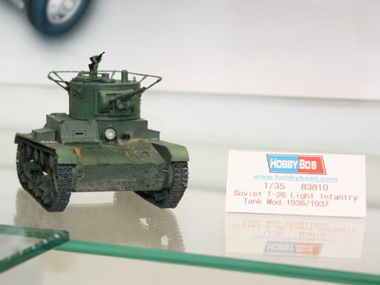 Hobby Boss - SOVIET T-26 Lt INF TANK 1:35