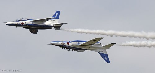 Hasegawa - Kawasaki T-4 2in1 1:72