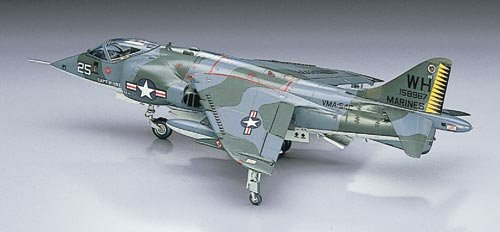 Hasegawa - Av-8A Harrier 1:72
