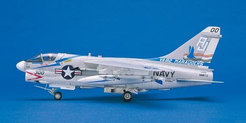 Hasegawa - A-7D/E Corsair Ii 1:48