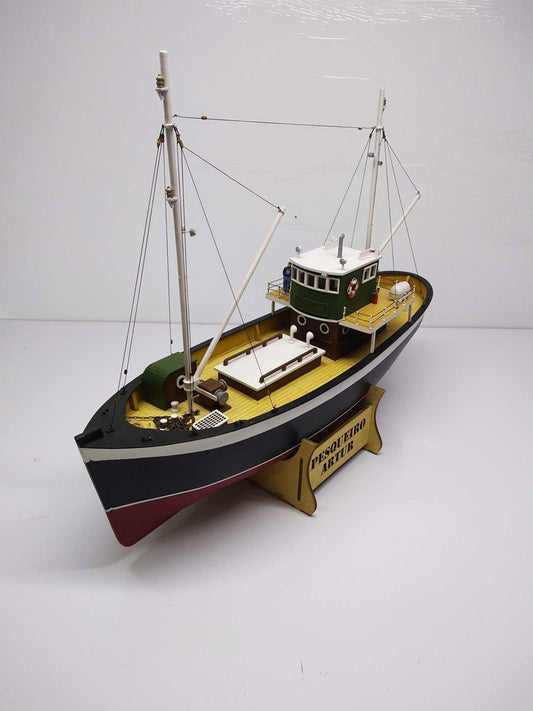 Nauticurso Artur Brazilian Fisherman 1:32 + RC Combo Set