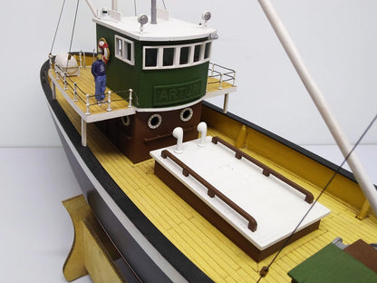 Nauticurso Artur Brazilian Fisherman With R/C Hardware 1:32 Scale