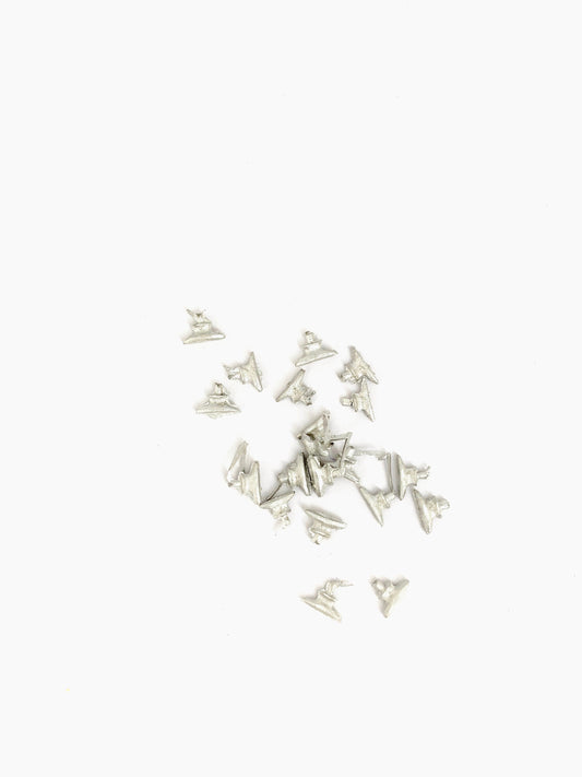 Model Expo - 3/16" (8mm) Pewter Cleat, Two Horned with Pin 20 pcs
