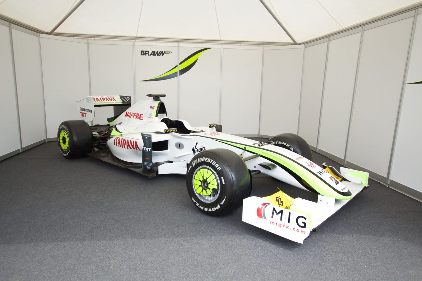 Tameo - SLK068 Brawn GP BGP-01 Mercedes - 2009 - White Metal Car Kit - Scale 1:43, Made in Italy