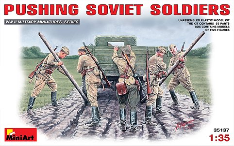 Mini Art - Soviet Soldiers Pushing Truck 1:35