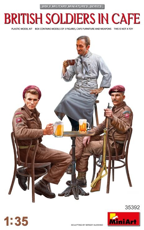 Mini Art - WWII British Soldiers in Cafe 1:35