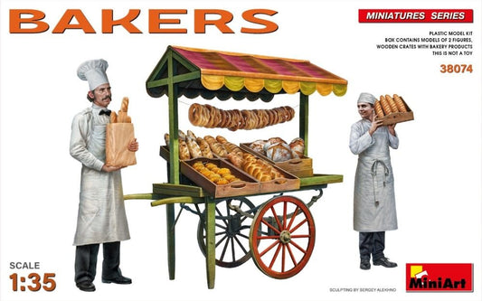 Mini Art - Bakers w/bread & Cart 1:35