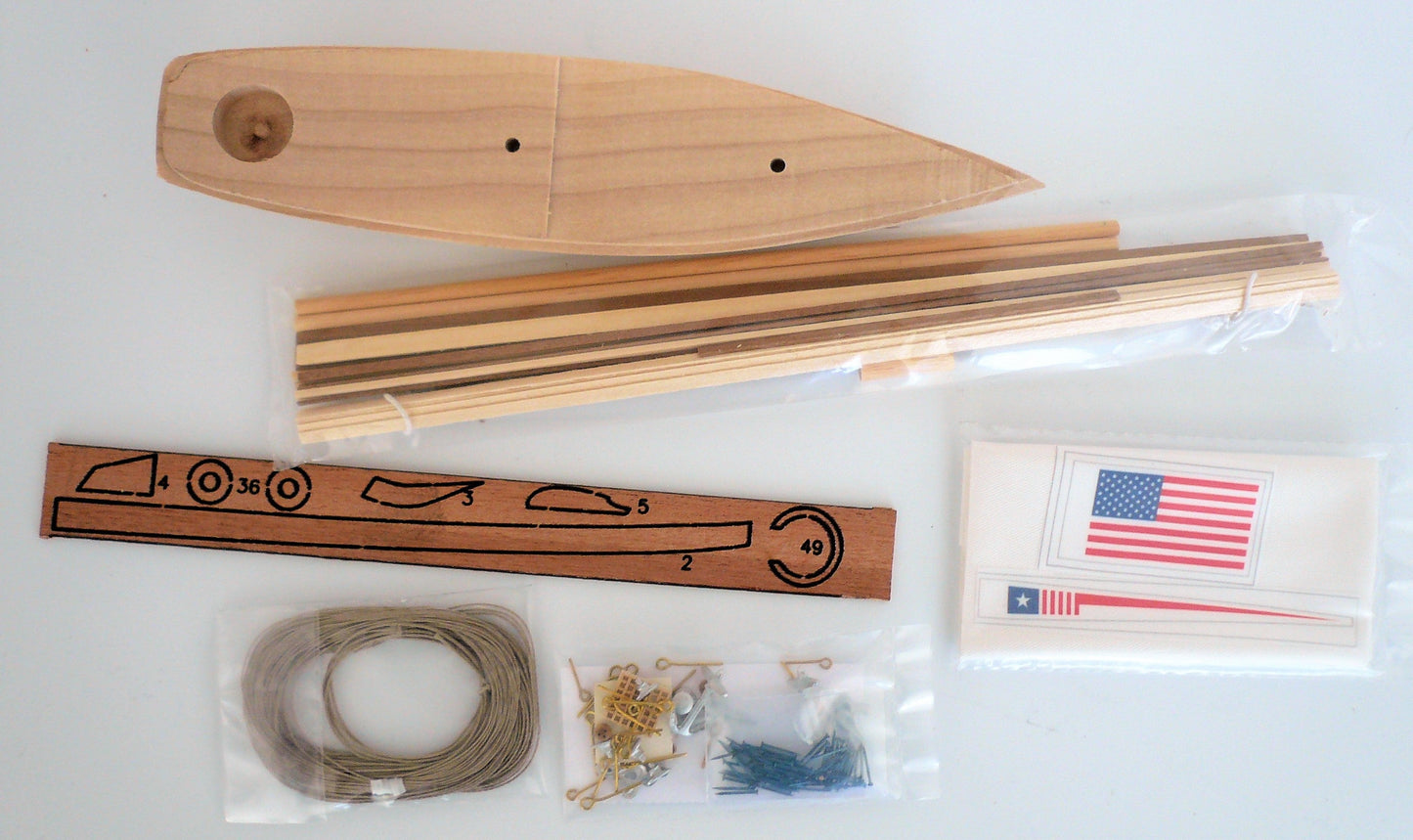 Corel - SM102 Yacht America- Solid Carved Wood Hull Kit - Scale 1:155 - Length 12-3/4"
