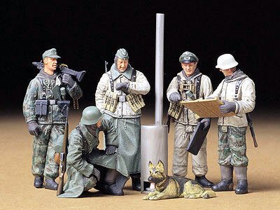 Tamiya - German Soldiers at Briefing