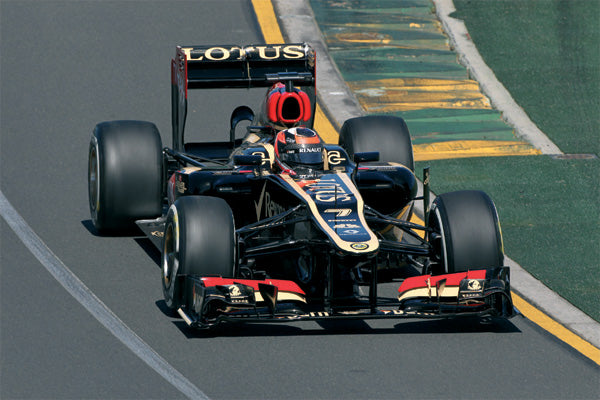 Tameo - TMK414 Lotus E21 Renault - 2013 - White Metal Car Kit - Scale 1:43, Made in Italy