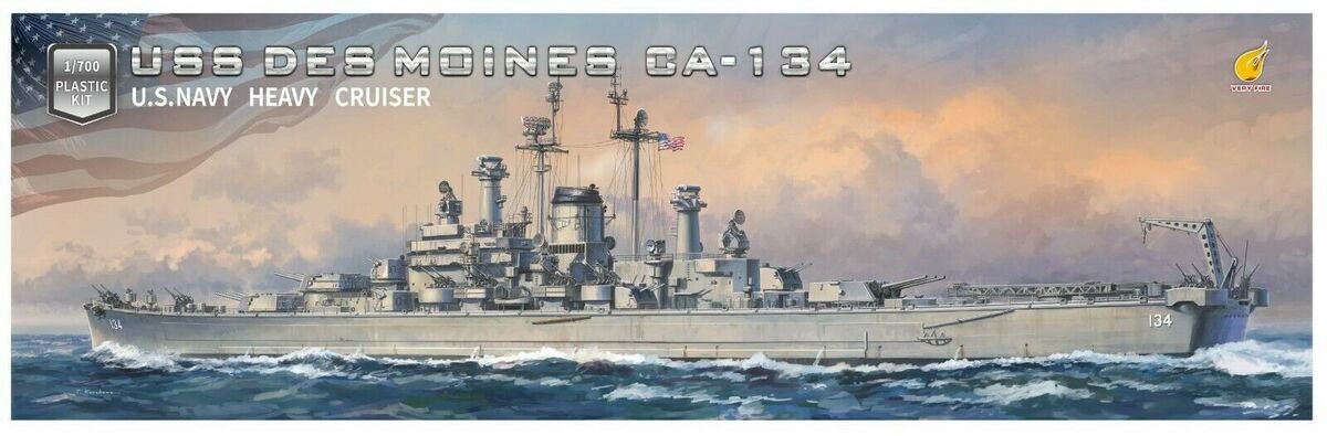 Very Fire - Deluxe USS Des Moines CA-134 1:700