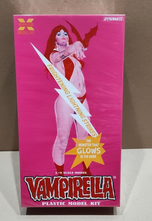 X-Plus - Vampirella Jose Gonzalez Version Glo 1:8