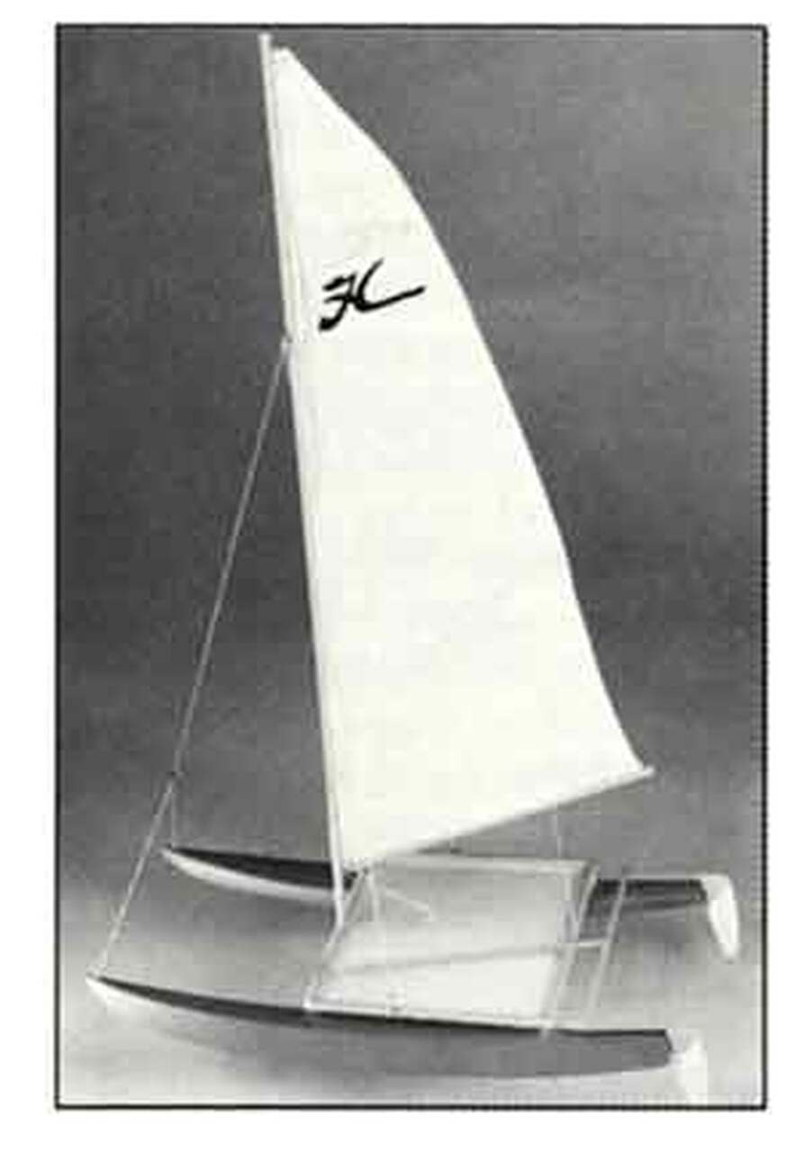Dumas - 1/12 Hobie Cat Catamaran 14" Wooden Model Ship Kit
